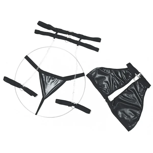 ست سوتین و شورت فانتزی مشکی Lavin کد 4135